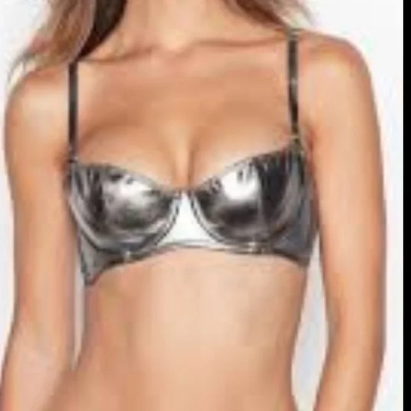 VICTORIA SECRET DREAM ANGEL SILVER LEATHER BRA SIZE 34C - Picture 6 of 6